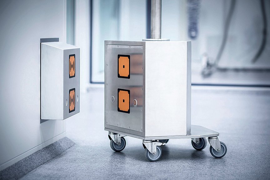 TROLLEY LIGHT Inductive mit zwei Kopplern TROLLEY LIGHT Inductive mit zwei Kopplern